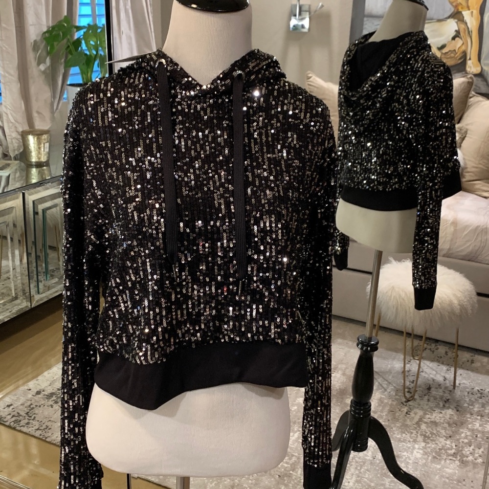 NWT Calvin Klein sweatshirt